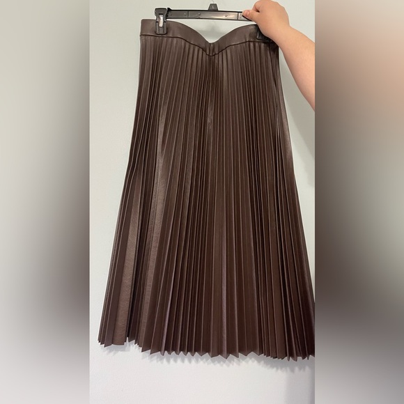Brown pleated vegan leather midi skirt!!! - Picture 5 of 6